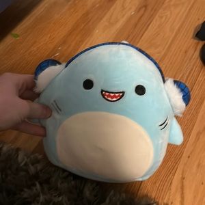 Winter Squish-mallow (shark)